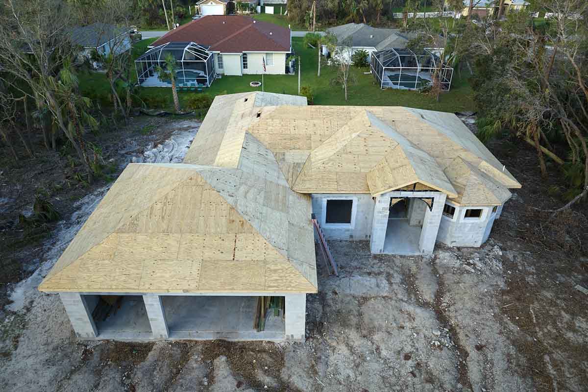 new home being built in Florida – real estate agent new construction