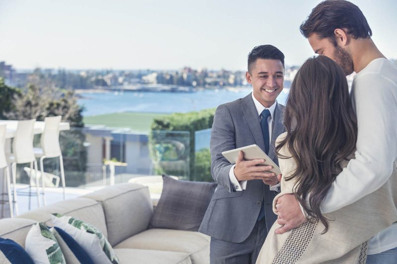Agent completes Florida real estate license requirements 